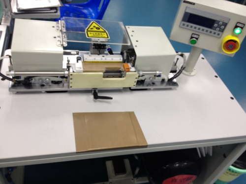 貼黃膠機-軟包鋰電池